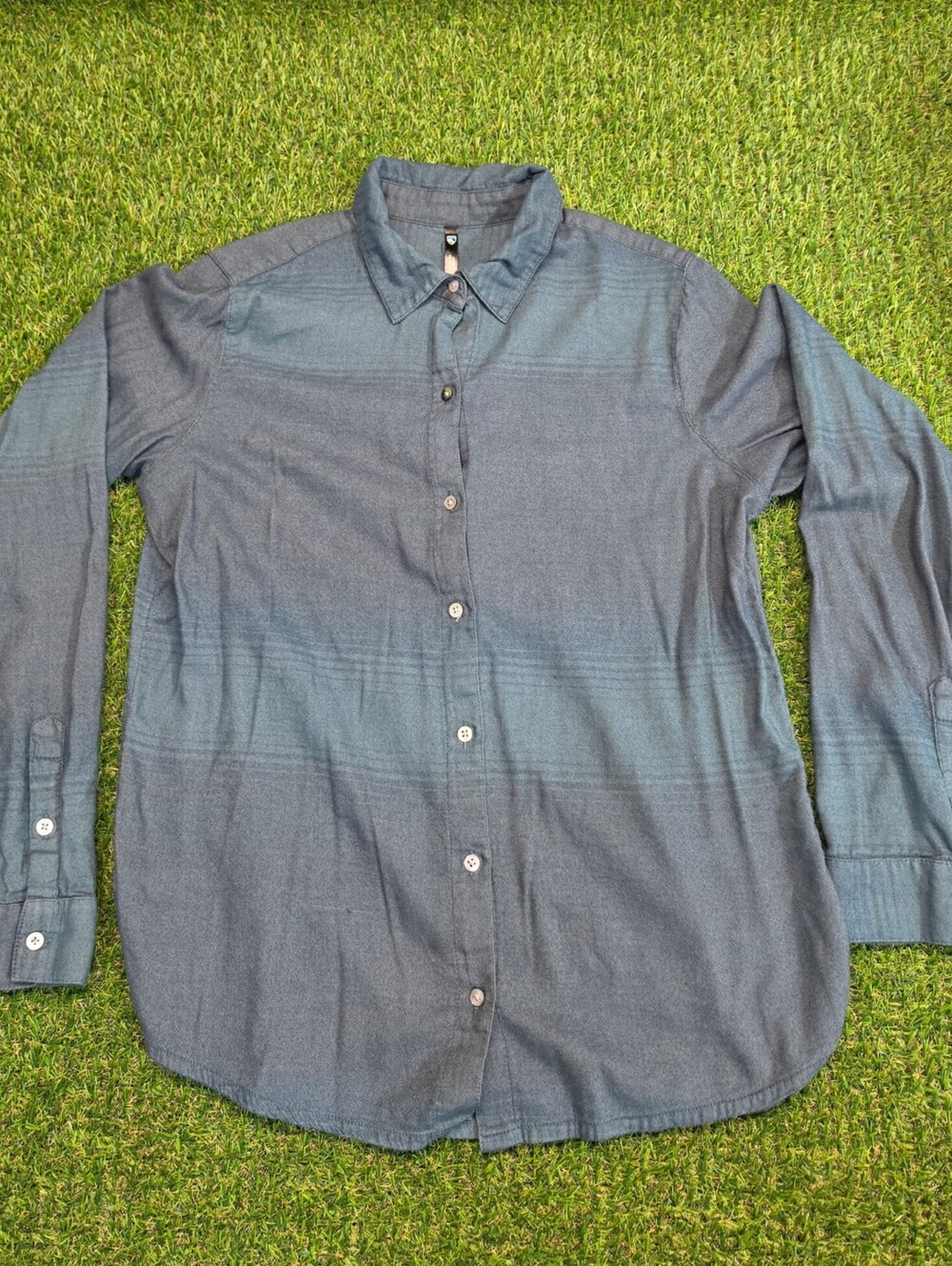Men's Long Sleeve Button-Up Denim Shirt with Collar and Back